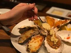 仕事帰りの疲れた身体に贅沢を。「オストレア oysterbar＆restaurant 六本木店」