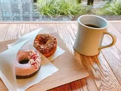 まるで宝石箱♡永田町のドーナツカフェ「hocus pocus」