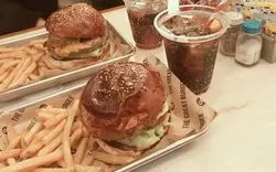 【肉汁溢れる】渋谷で話題のハンバーガー！人気店12選ご紹介！