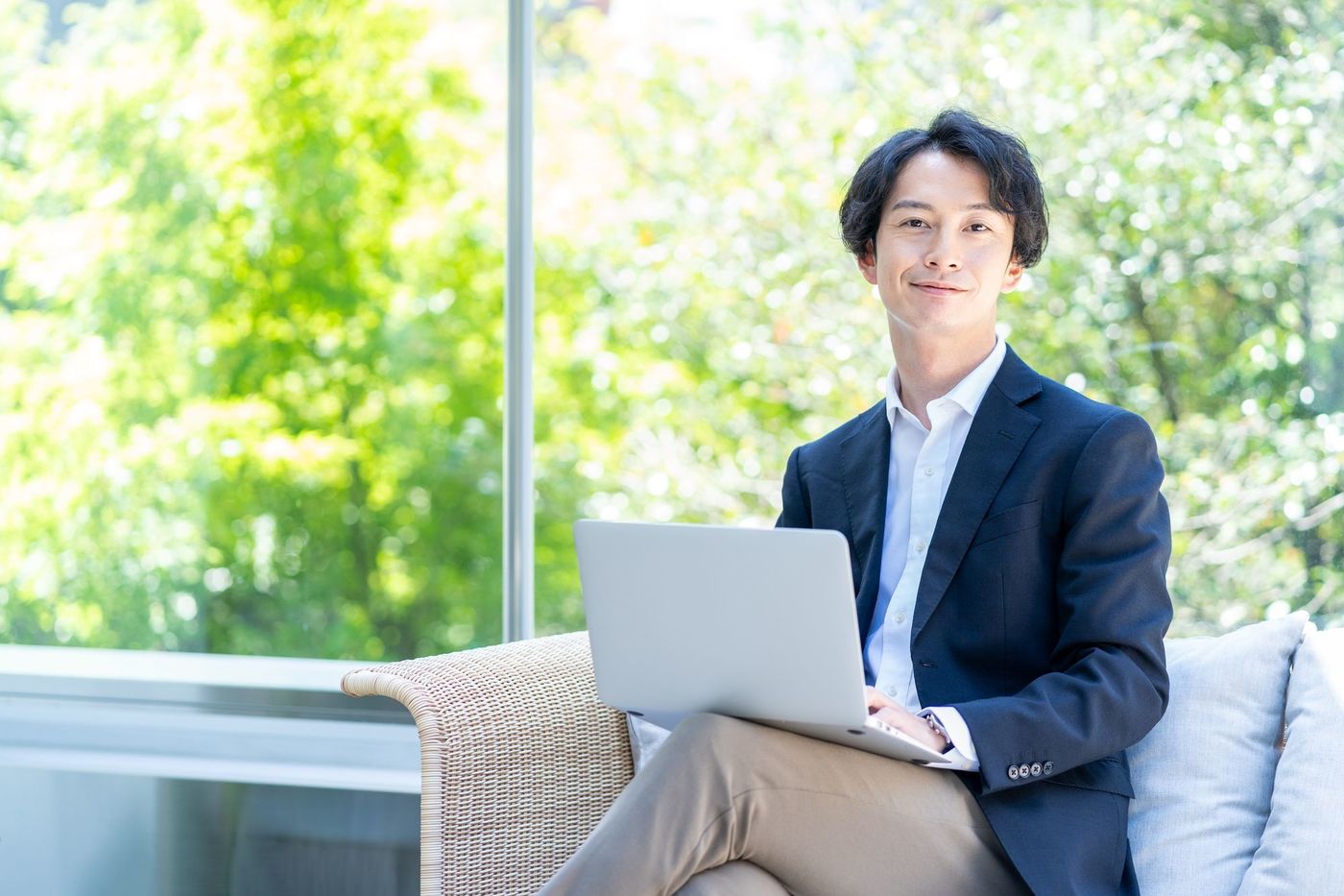 オーダースーツをネットで作れるおすすめブランド8選！簡単にこだわりの1着を作れるサービスが魅力の画像