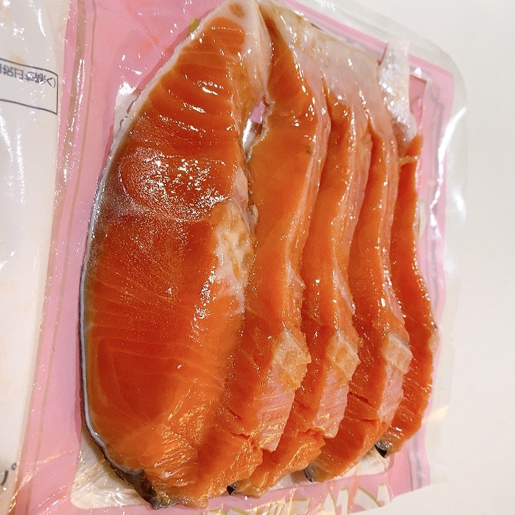 業務スーパーの 定塩銀鮭切身 は程よい塩加減で朝ごはんにもぴったり Aumo アウモ