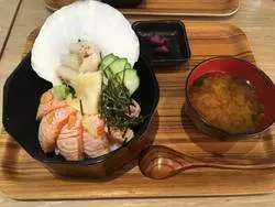 【那覇で海鮮が食べたくなったらココ！】北海道海鮮処えん！