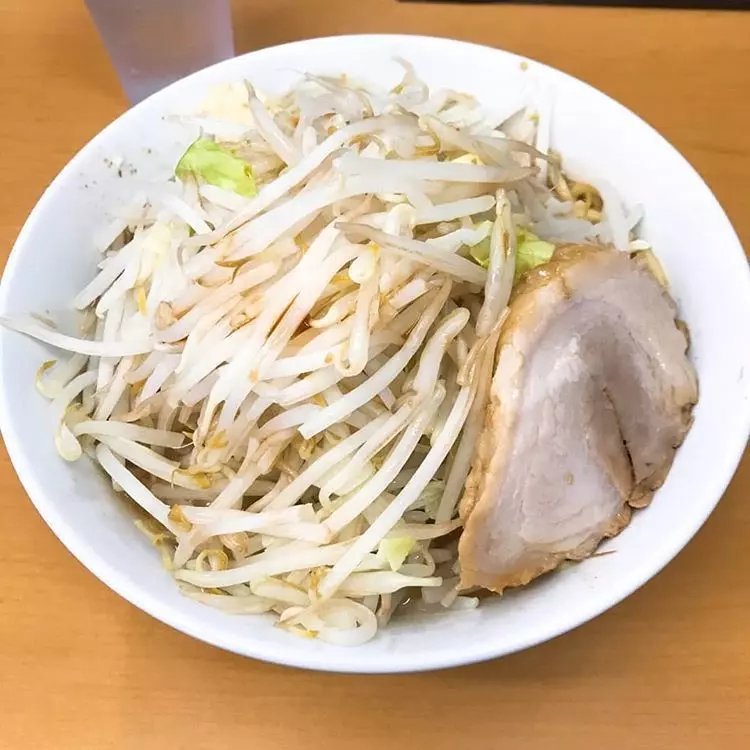 3. 亀有でインスパイア系のラーメンを食べるなら「ラーメン 〇菅」 1枚目