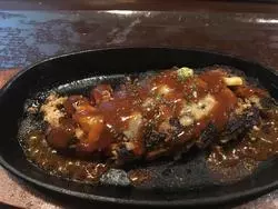 あつあつチーズハンバーグがおいしい！那覇のおすすめ鉄板ランチ！
