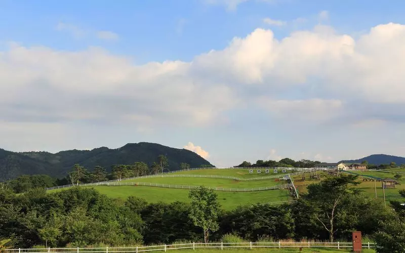 6. ライダー達が集う!牧場の開放感溢れる景色「大笹牧場レストハウス」 1枚目