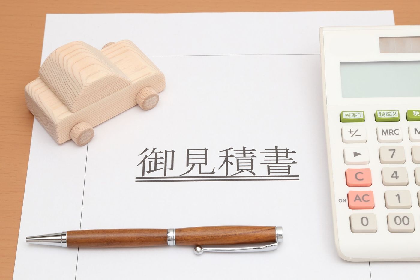 雨漏り修理費用の相場は？適用される保険や修理業者の選び方もご紹介の画像