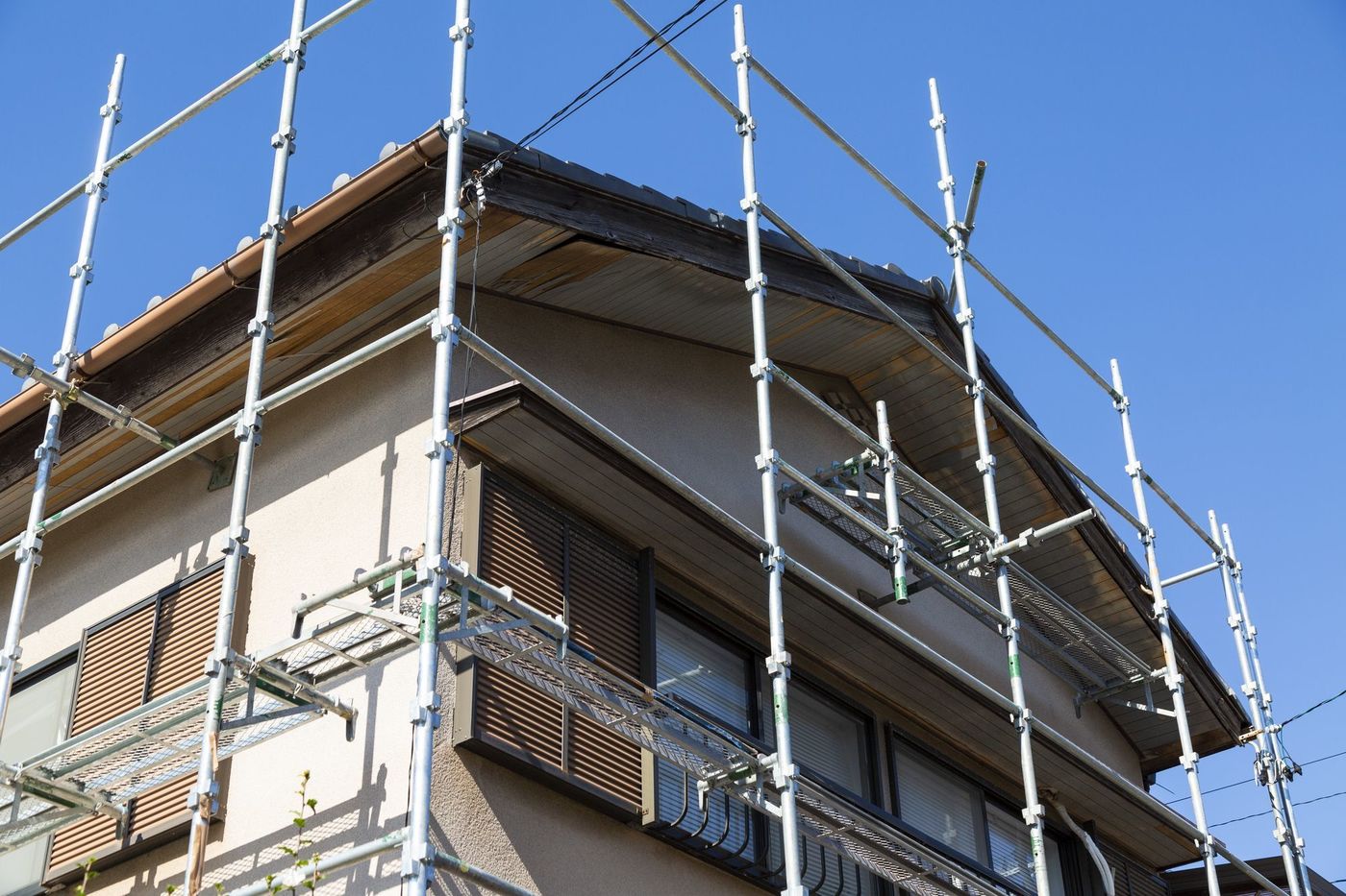 【2022】外壁塗装にかかる費用の相場は？安く抑えるコツもご紹介の画像