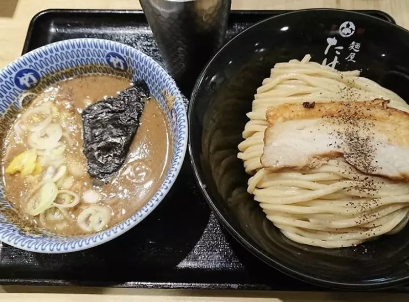 8. 梅田に京都の人気ラーメン店が出店!行列ができる『京都 麺屋たけ井 阪急梅田店』 1枚目