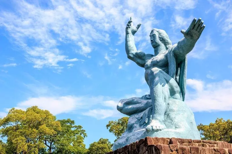 9. 長崎で歴史に触れられる有名観光スポット「平和公園」 1枚目