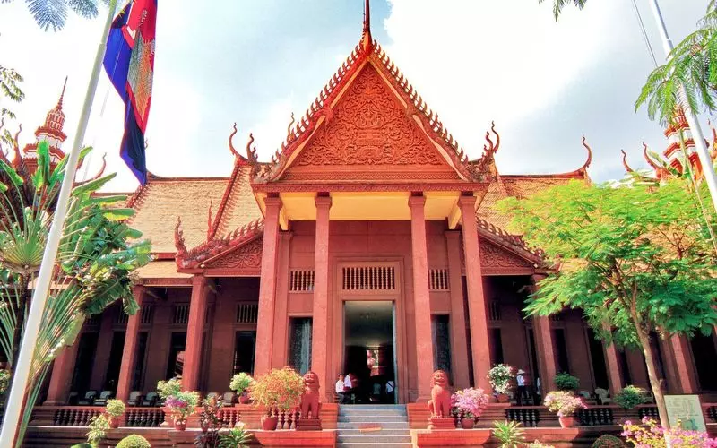 【プノンペンの観光地】4. 国立博物館 1枚目