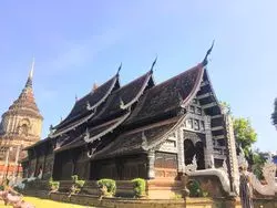 チェンマイのフォトジェニック寺院なら「ワットロクモリ」！