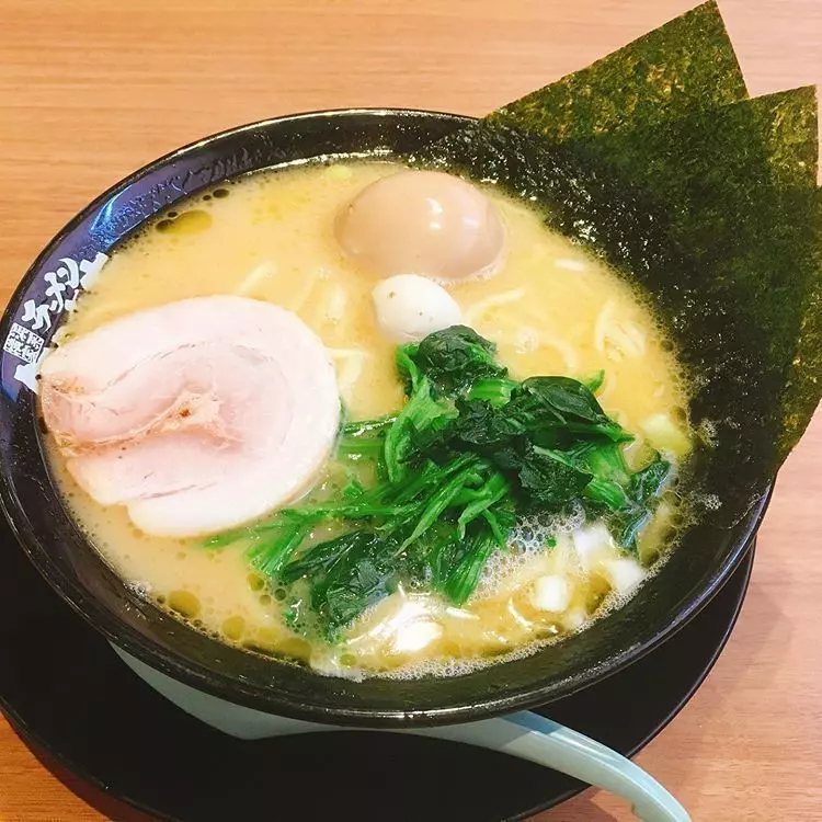 10. 渋谷で横浜家系ラーメンが食べられる!「町田商店 渋谷店」 2枚目