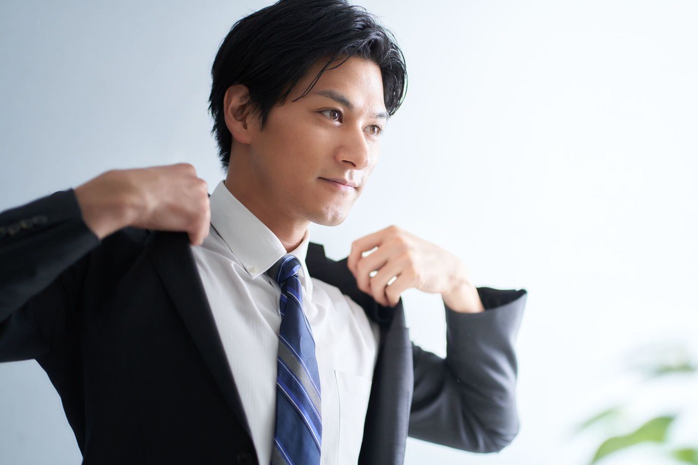 【2022最新】オーダースーツ店おすすめ28選！お店選びのポイントやレディース向けもの画像