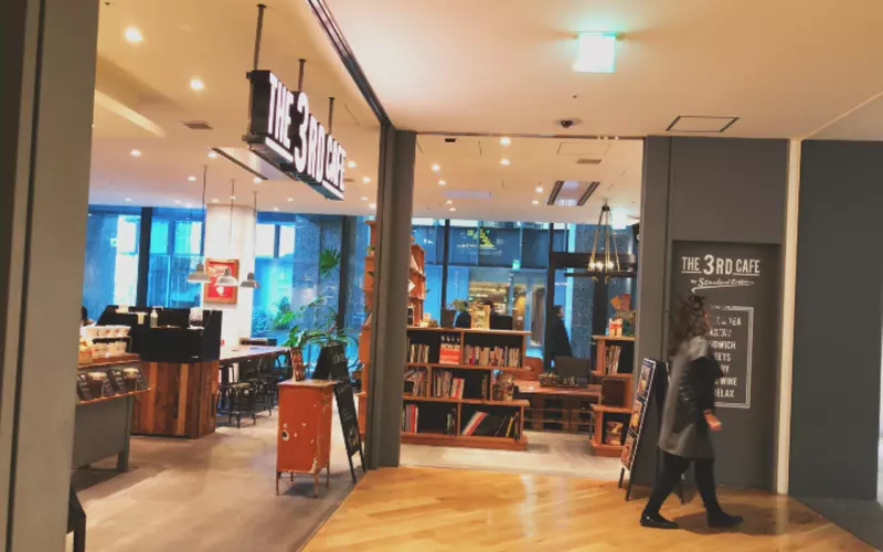 4. 品川のおすすめコーヒー「THE 3RD CAFE 品川シーズンテラス店」仕事の合間にも！ 1枚目