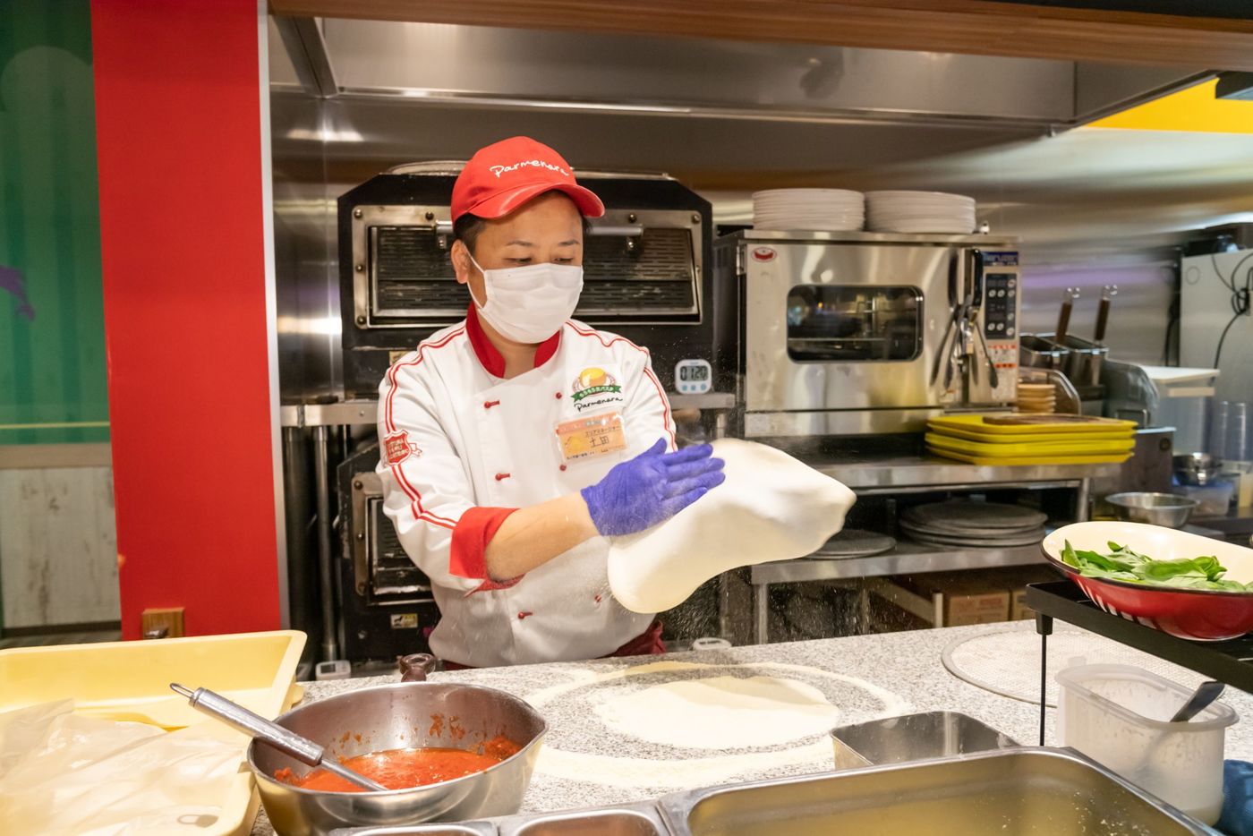 マリノ名物「パルメナーラ」とは？ぐつぐつ土鍋で提供されるもちもち生パスタのフードコート専門店の画像