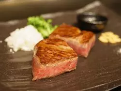 恵比寿の鉄板焼きなら！鉄板屋くびれでカジュアルかつ上質なディナー