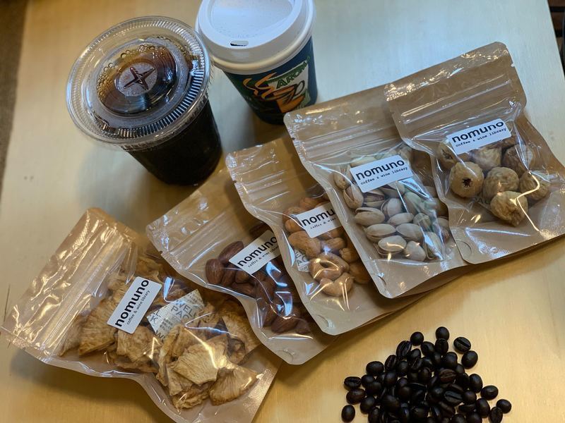 吉祥寺でコーヒーとワインが楽しめる！「nomuno coffee&wine library」の画像