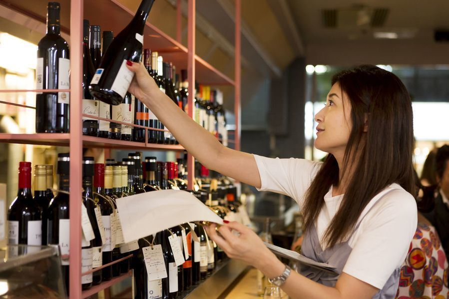 吉祥寺でコーヒーとワインが楽しめる！「nomuno coffee&wine library」の画像