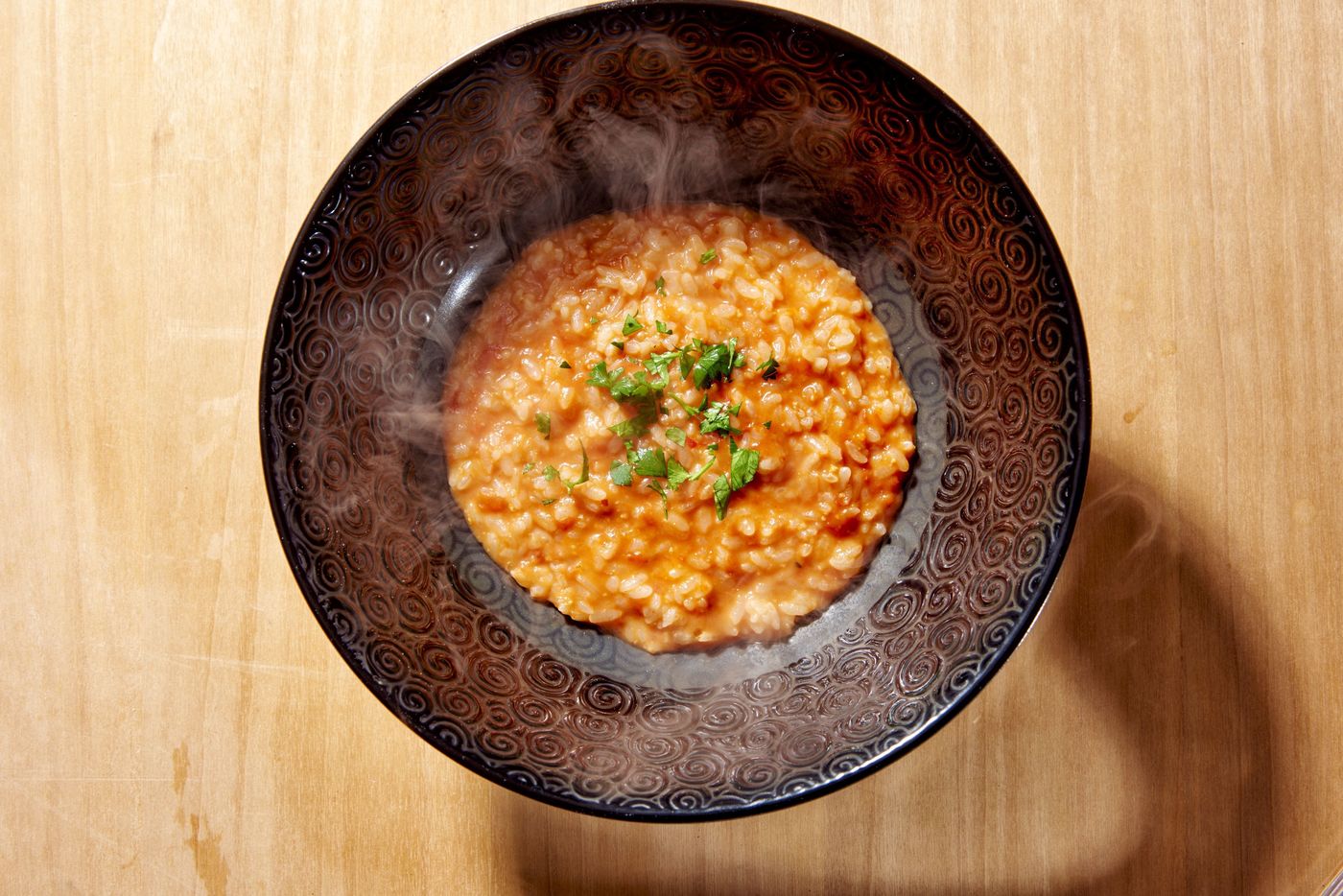 福岡で「トマトラーメン」が話題！人気店「元祖トマトラーメンと辛麺と元祖トマトもつ鍋 三味(333)」の魅力を紹介の画像