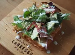 並んでも食べたい！食パン専門店「LeBRESSO 目黒武蔵小山店」に迫る！
