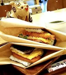 沖縄行列店【ポークたまごおにぎり】ソウルフードは空港でゲット♡