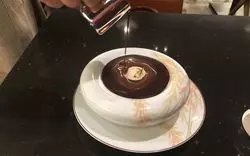日本橋で買えるチョコレート3選！人気の手土産や専門店のカフェも