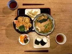 福岡はラーメンだけではない！うどん好きも多いっちゃん♡