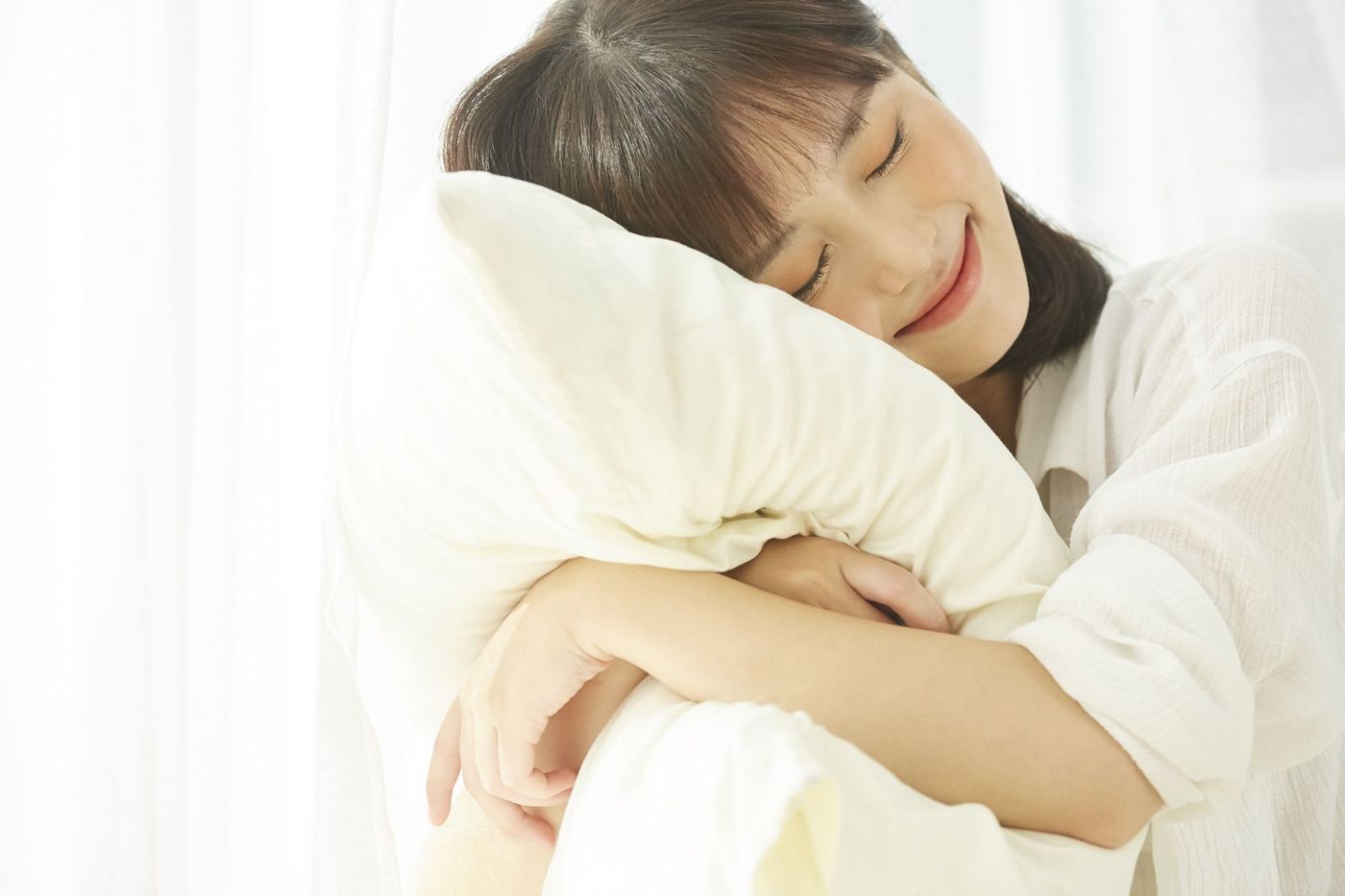 ブレインスリープピローの魅力をご紹介！使い方やお手入れ方法も解説の画像