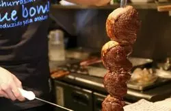 【肉好き必見】「シュハスカリア キボン 浅草店」でブラジル料理とシュラスコを！