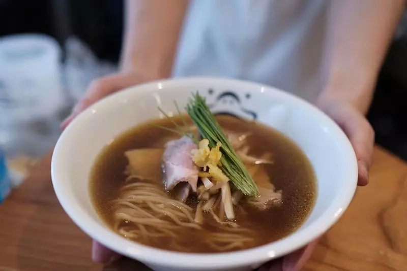 定番「阿飛流の中華そば」は麺とスープの相性がばっちり! 1枚目