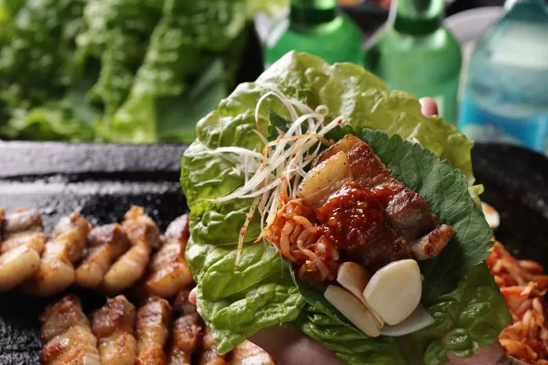 グランドメニューもランチ利用可能!韓国のお肉料理に舌鼓 1枚目