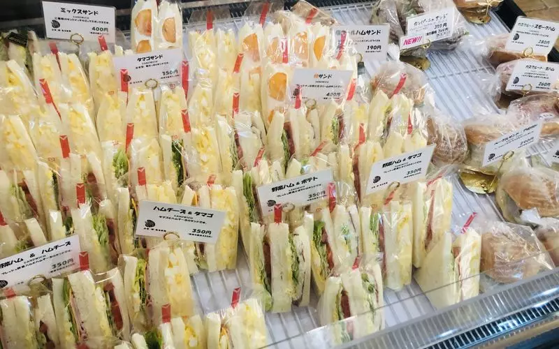 サンドイッチやパイなど種類がとても豊富◎ 1枚目