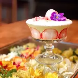 【大阪】昼も夜も楽しめる"フォトジェニックパフェ"が魅力的♡