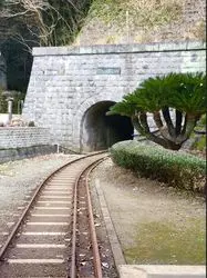 大人の工場見学！トロッコに乗って酒蔵探訪ツアー♪