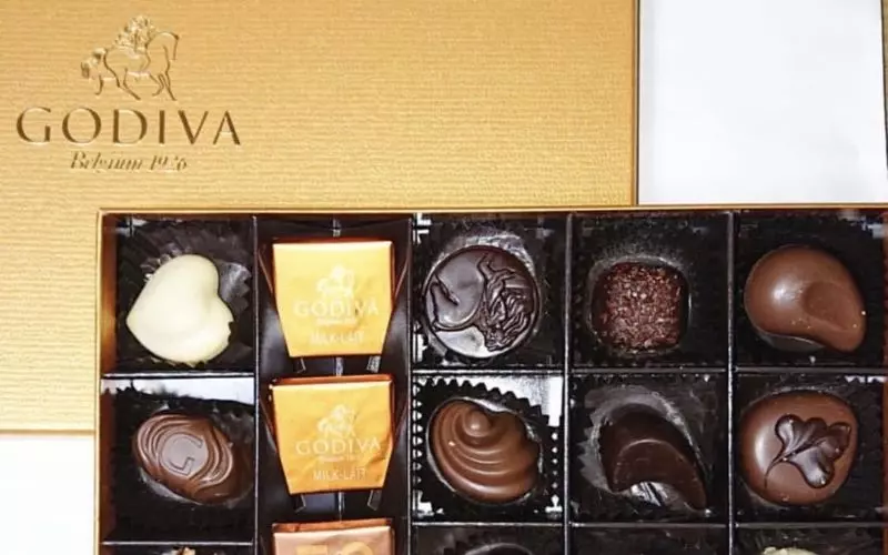 「GODIVA」のチョコレートを豪華なパッケージでプレゼント 1枚目