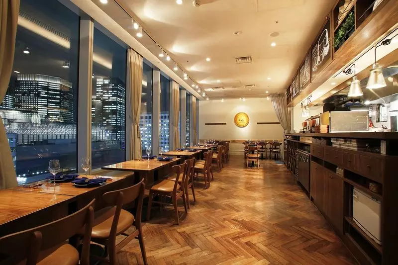 【チーズ】本格的なチーズ料理を銀座の夜景とともに楽しめる「Cheese Kitchen RACLER銀座」[PR] 1枚目