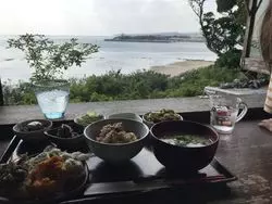 【沖縄】絶景の隠れ家カフェで自然食♡