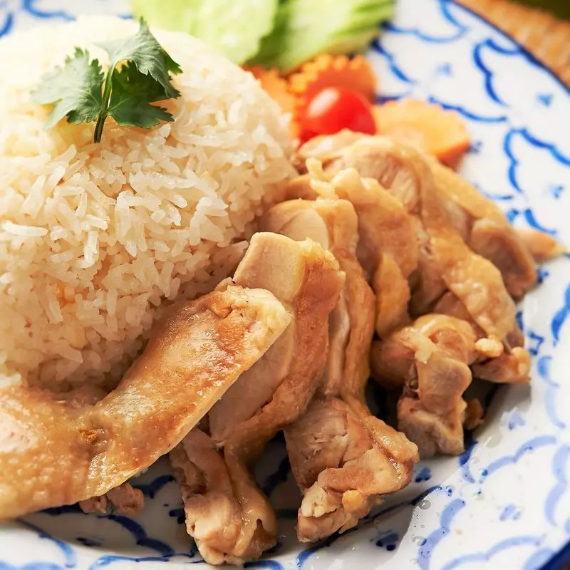 カオマンガイやタイラーメンなど本格的なタイ料理も人気！ 1枚目