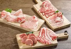 【山口グルメ】「萩むつみ豚」をお取り寄せで味わえる！豚肉の食べ比べや豚まんセットを堪能