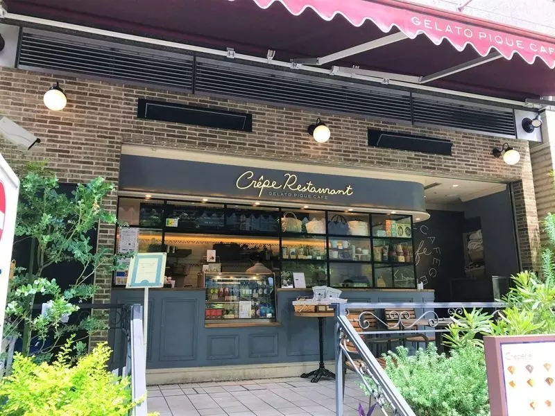 池袋西口のおしゃれカフェ1. 「gelato pique cafe creperie」 1枚目
