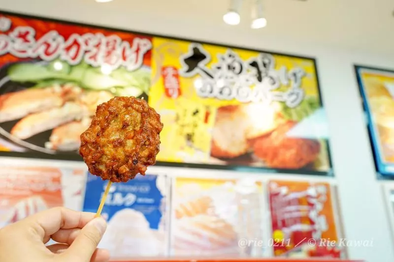 3. 海ほたるで人気のテイクアウト商品「いわしバーグ」 1枚目