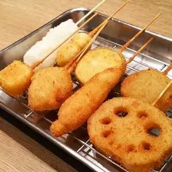 道頓堀で人気グルメの食い倒れ！お腹いっぱい大阪を楽しもう