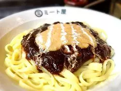 【阿佐ヶ谷】納豆のトッピングが癖になる！ミートソース専門店！