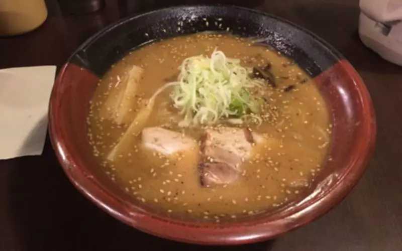 【13:00】最後に北海道ラーメン共和国へ!「吉山商店」の味噌ラーメンを食べよう 1枚目