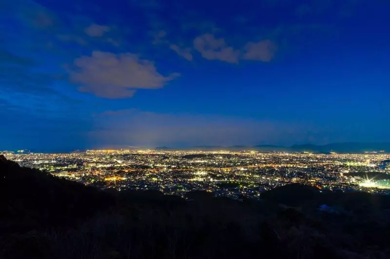 8. 福岡市が一望できる景色は圧巻！夜景ドライブにおすすめ【油山】 1枚目