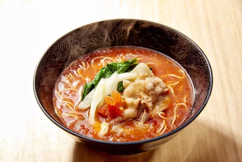 三味（333）の「元祖トマトラーメン」 1枚目