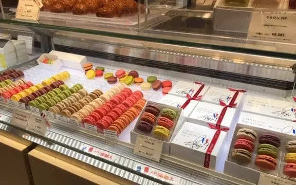 5. 渋谷で本命に向けたホワイトデーのお返しをお探しの方【パティスリー・サダハル・アオキ・パリ】 1枚目