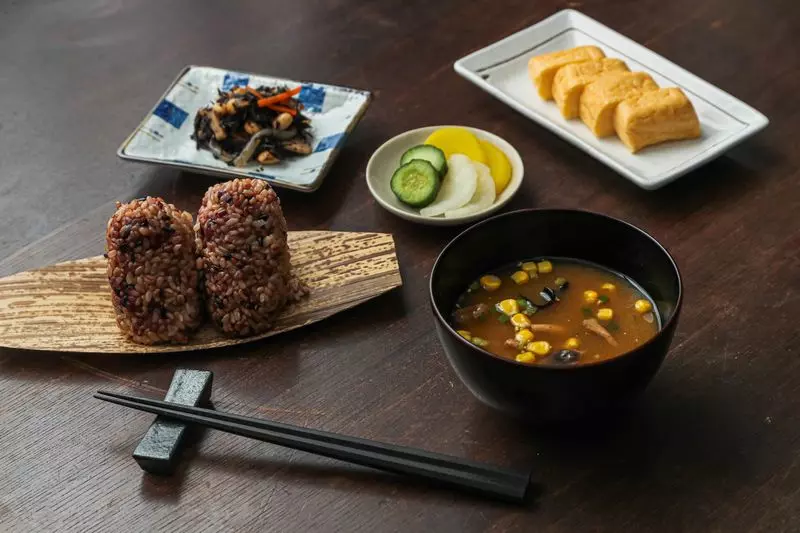 身体に優しい味わいで栄養バランスのある味噌汁 1枚目