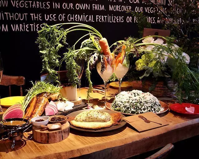 「WE ARE THE FARM EBISU」は自社の畑で野菜を作ってる！ 1枚目