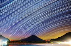 【1分で巡る絶景】富士の麓に降り注ぐ、星屑の煌めき。